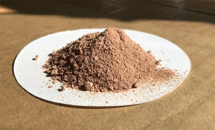 ۱۸- پودر پر مرغی در جیره مرغ بومی و محلی