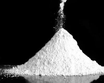 ۲۷- منابع کلسیم و فسفر در جیره غذایی مرغ بومی